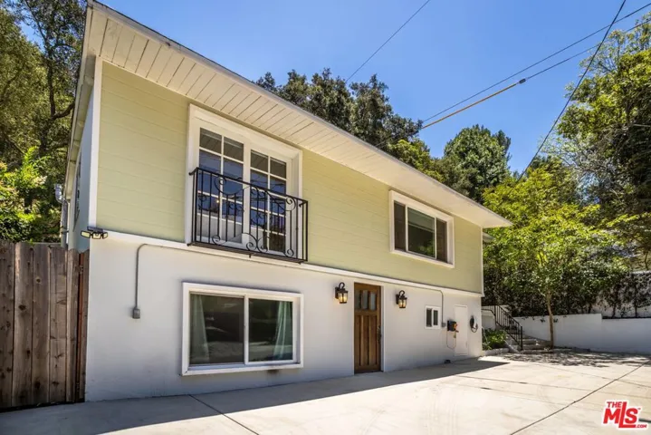 8876 Wonderland Avenue, Los Angeles, California 90046