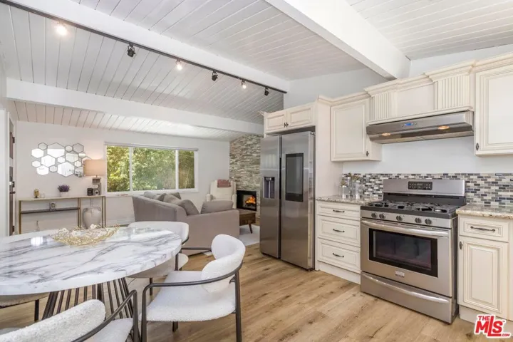 8876 Wonderland Avenue, Los Angeles, California 90046