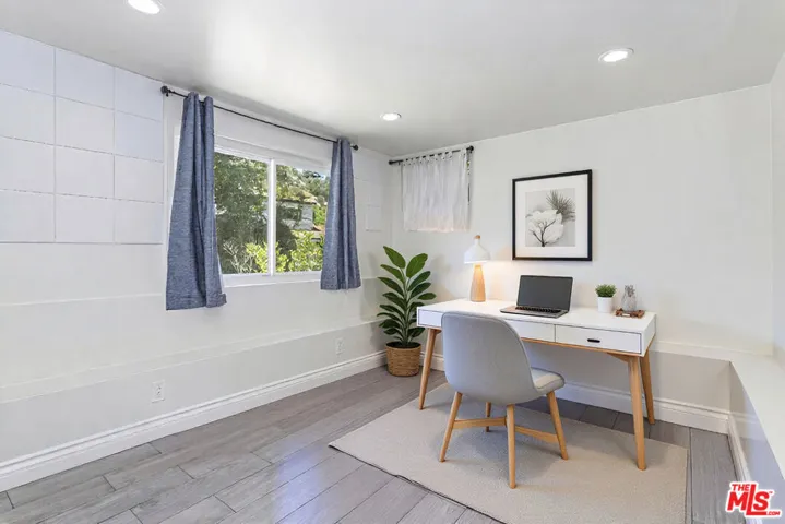 8876 Wonderland Avenue, Los Angeles, California 90046
