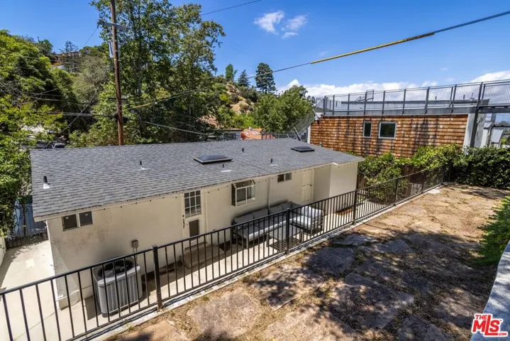 8876 Wonderland Avenue, Los Angeles, California 90046
