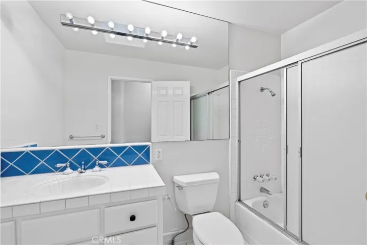 508 Redlands Avenue, Newport Beach, California 92663
