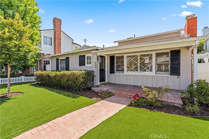 508 Redlands Avenue, Newport Beach, California 92663