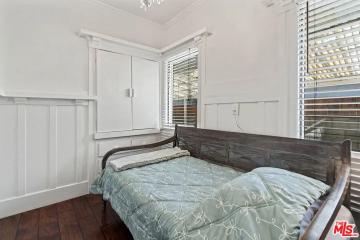 607 N Gramercy Place, Los Angeles, California 90004