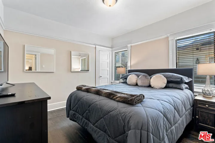 607 N Gramercy Place, Los Angeles, California 90004