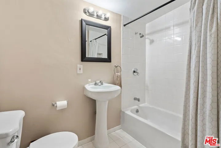 607 N Gramercy Place, Los Angeles, California 90004