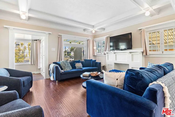 607 N Gramercy Place, Los Angeles, California 90004