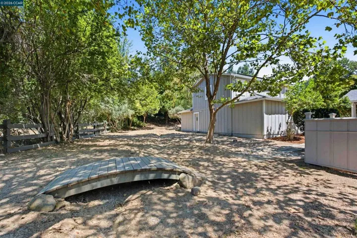 26929 Palomares Rd, Castro Valley, California 94552