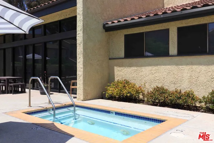 4040 Via Marisol 124, Los Angeles, California 90042