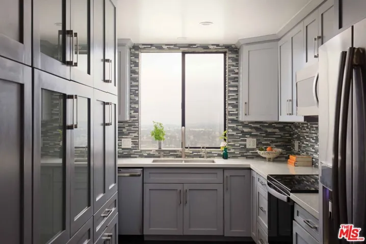 4040 Via Marisol 124, Los Angeles, California 90042
