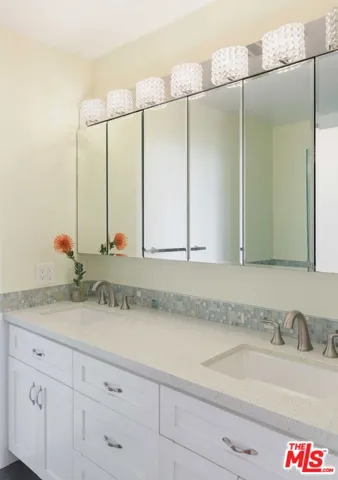 4040 Via Marisol 124, Los Angeles, California 90042
