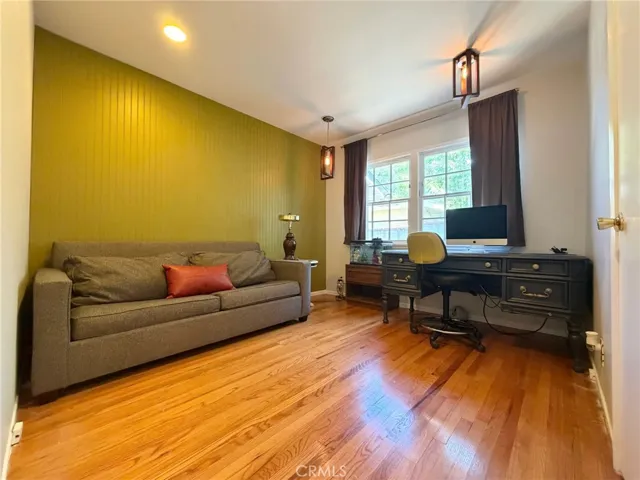 19224 Sylvan Street, Tarzana, California 91335