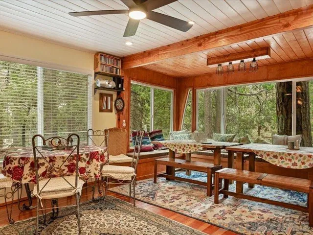 27961 Rainbow Dr., Lake Arrowhead, California 92352