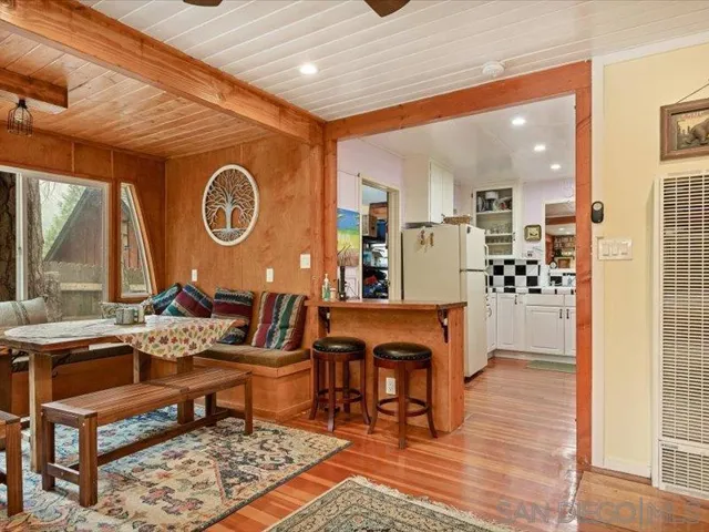 27961 Rainbow Dr., Lake Arrowhead, California 92352