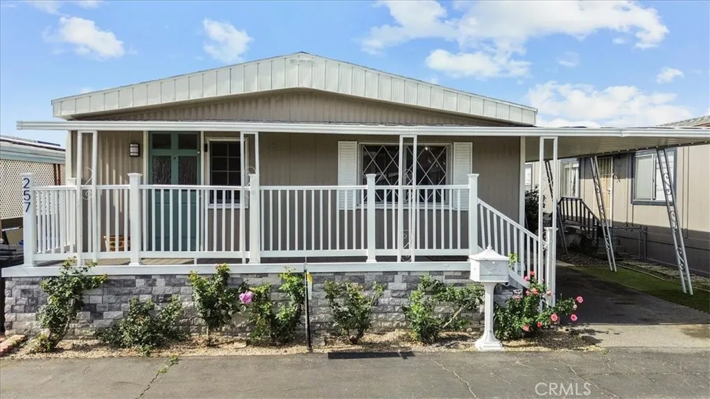  
Day time photo of the front.