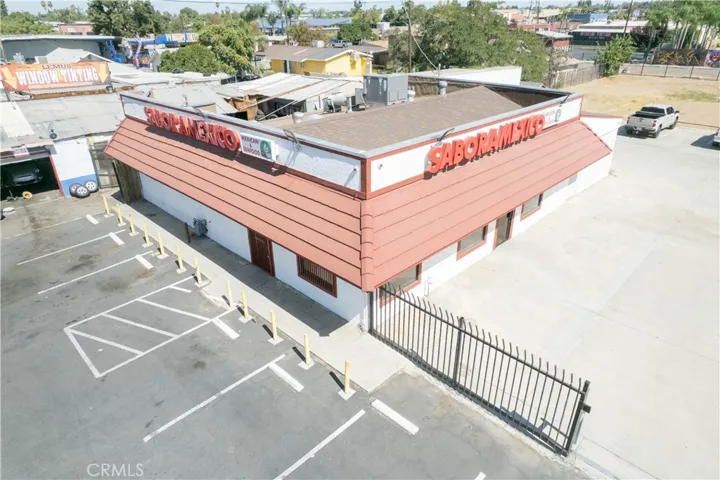 2112 E California, Bakersfield, California 93307