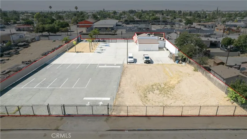2112 E California, Bakersfield, California 93307