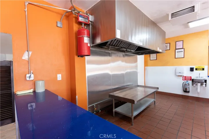 2112 E California, Bakersfield, California 93307