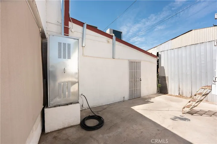 2112 E California, Bakersfield, California 93307