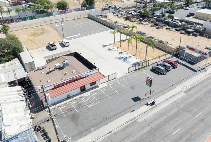 2112 E California, Bakersfield, California 93307