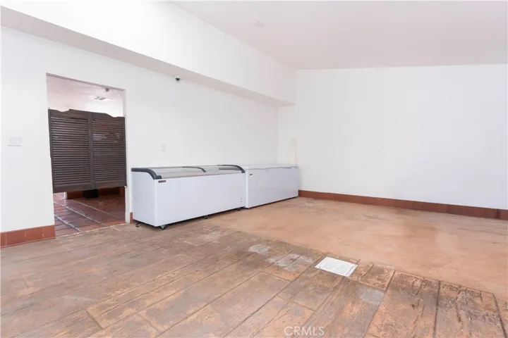 2112 E California, Bakersfield, California 93307