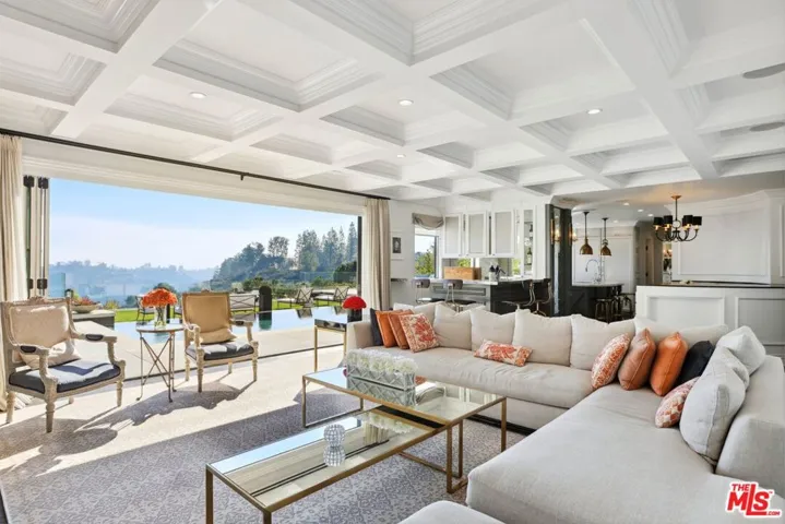 2676 Casiano Road, Los Angeles, California 90077