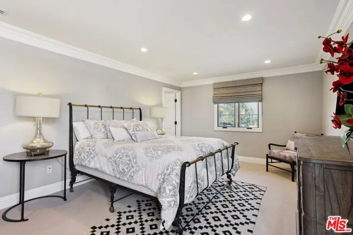 2676 Casiano Road, Los Angeles, California 90077