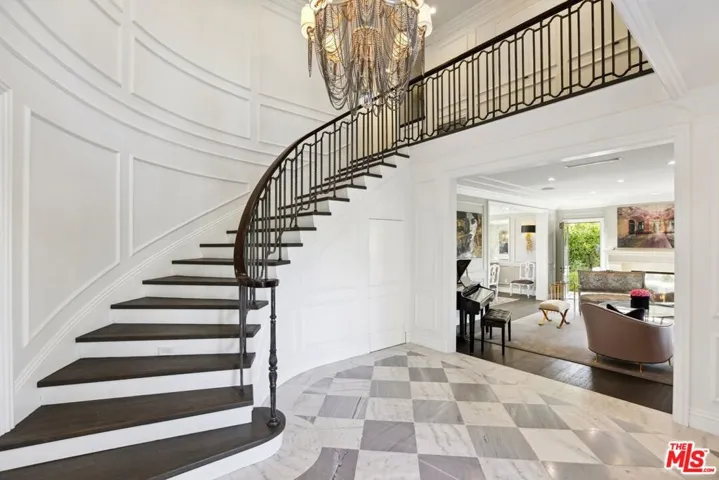 2676 Casiano Road, Los Angeles, California 90077