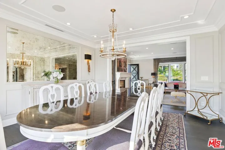 2676 Casiano Road, Los Angeles, California 90077