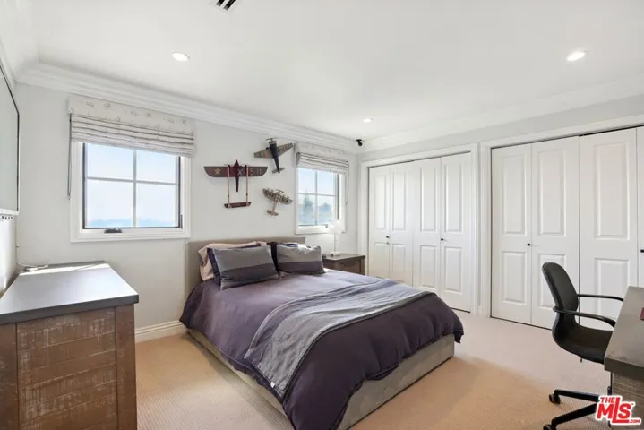 2676 Casiano Road, Los Angeles, California 90077