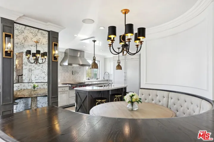 2676 Casiano Road, Los Angeles, California 90077