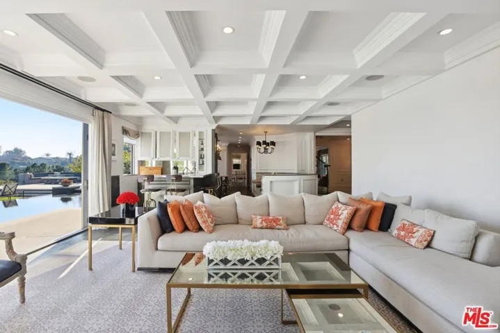 2676 Casiano Road, Los Angeles, California 90077