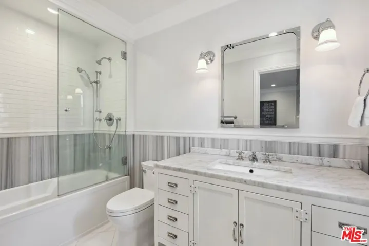 2676 Casiano Road, Los Angeles, California 90077