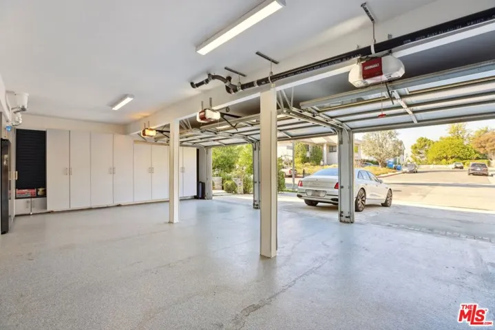 2676 Casiano Road, Los Angeles, California 90077