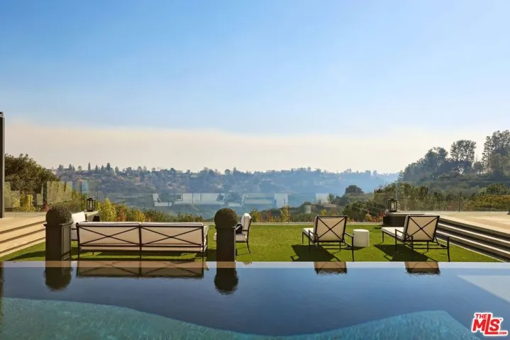 2676 Casiano Road, Los Angeles, California 90077