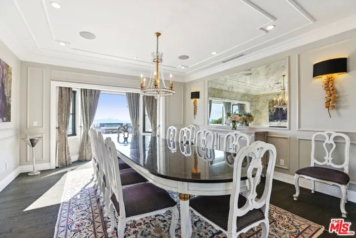 2676 Casiano Road, Los Angeles, California 90077