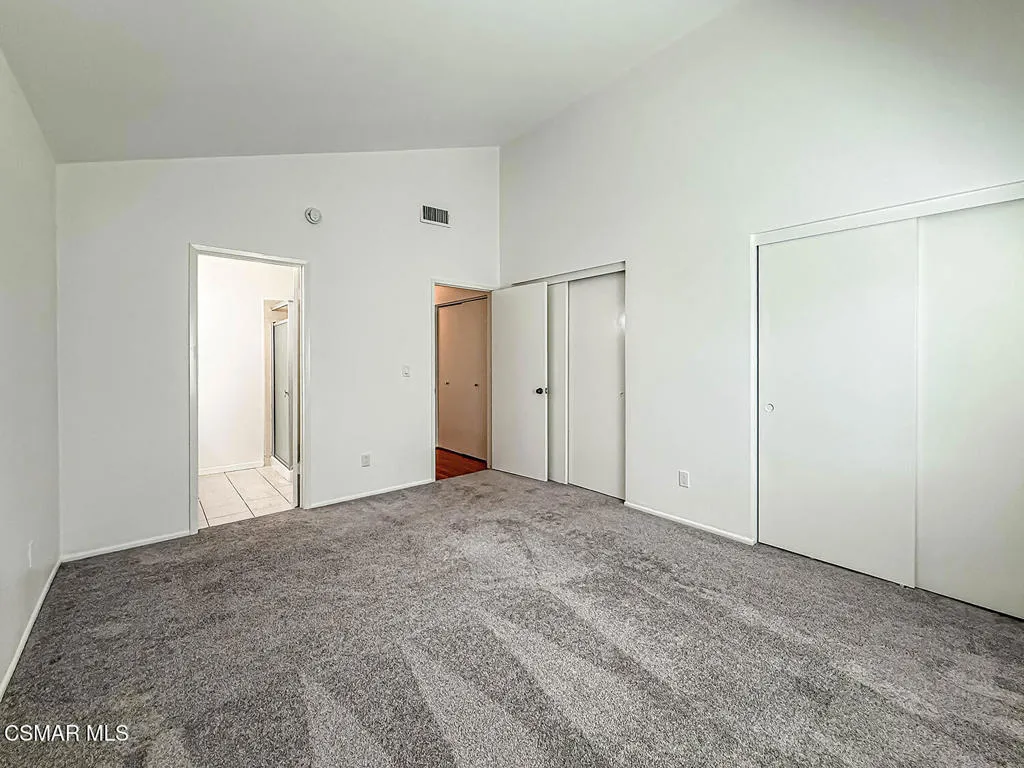 iPrimary Bedroom Suite3