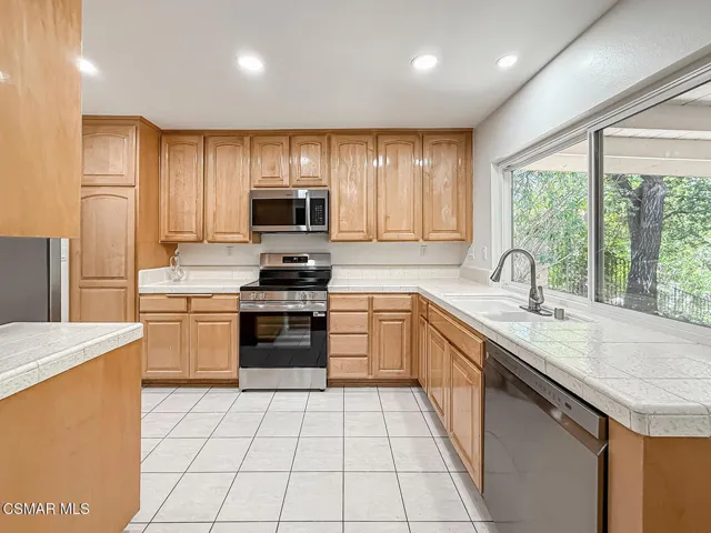cFamily and Kitchen5