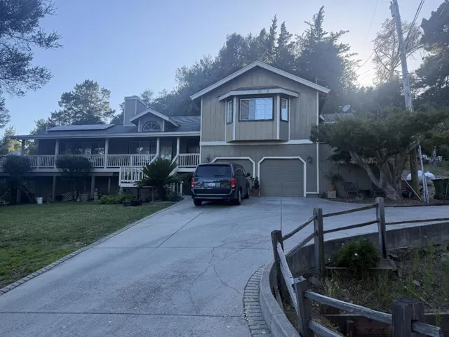17 Enos Lane, Watsonville, California 95076