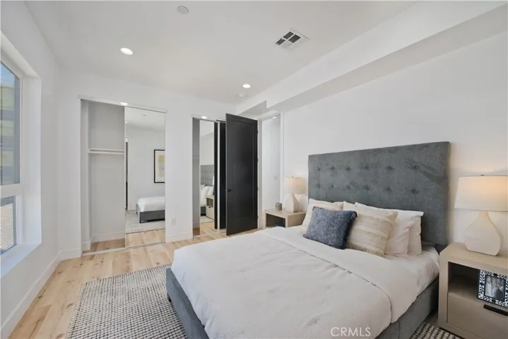 542 N Serrano Avenue, Los Angeles, California 90004
