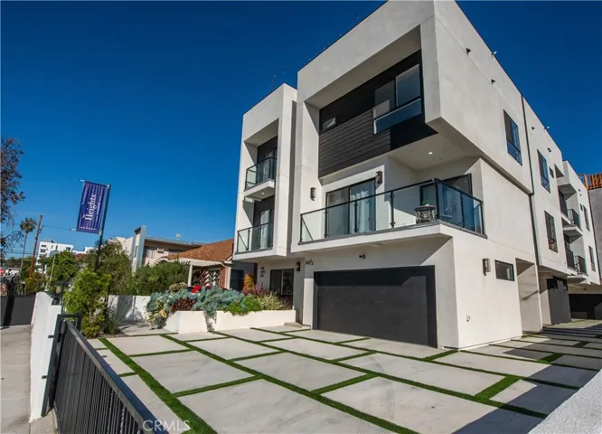 542 N Serrano Avenue, Los Angeles, California 90004
