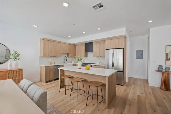 542 N Serrano Avenue, Los Angeles, California 90004