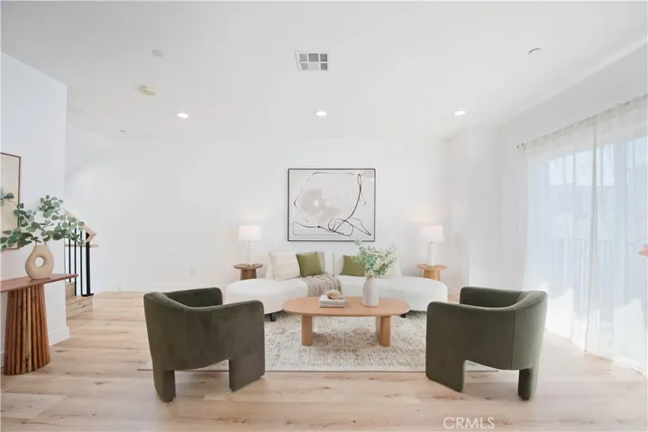 542 N Serrano Avenue, Los Angeles, California 90004