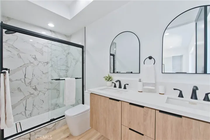 542 N Serrano Avenue, Los Angeles, California 90004