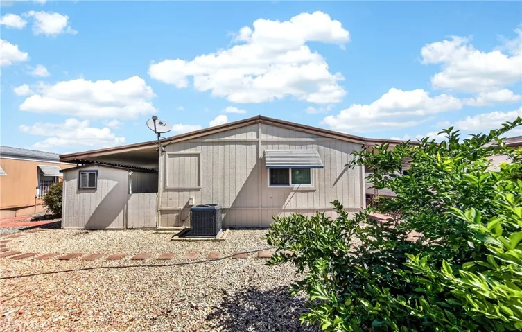 1300 W Menlo Avenue 188, Hemet, California 92543