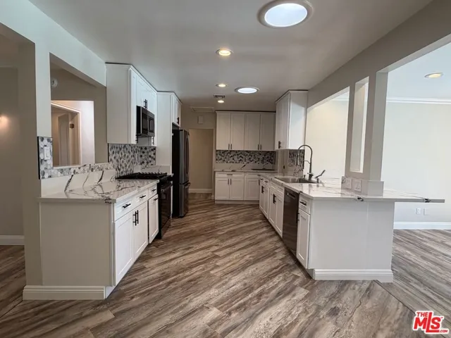 4747 Cartwright Avenue, Toluca Lake, California 91602