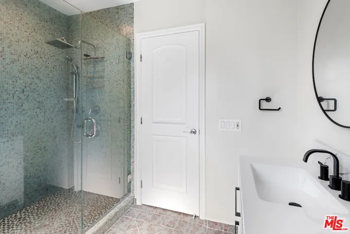 4747 Cartwright Avenue, Toluca Lake, California 91602