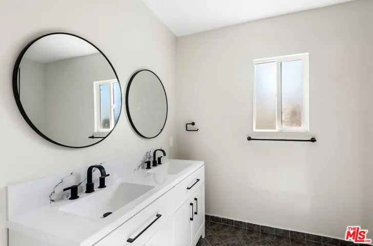4747 Cartwright Avenue, Toluca Lake, California 91602