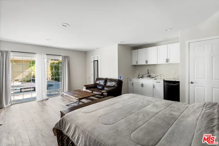 4747 Cartwright Avenue, Toluca Lake, California 91602
