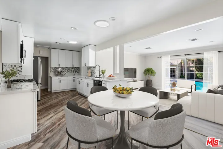 4747 Cartwright Avenue, Toluca Lake, California 91602