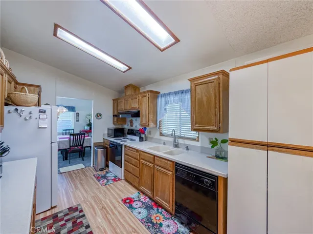 45465 E 25th Street 26, Lancaster, California 93535